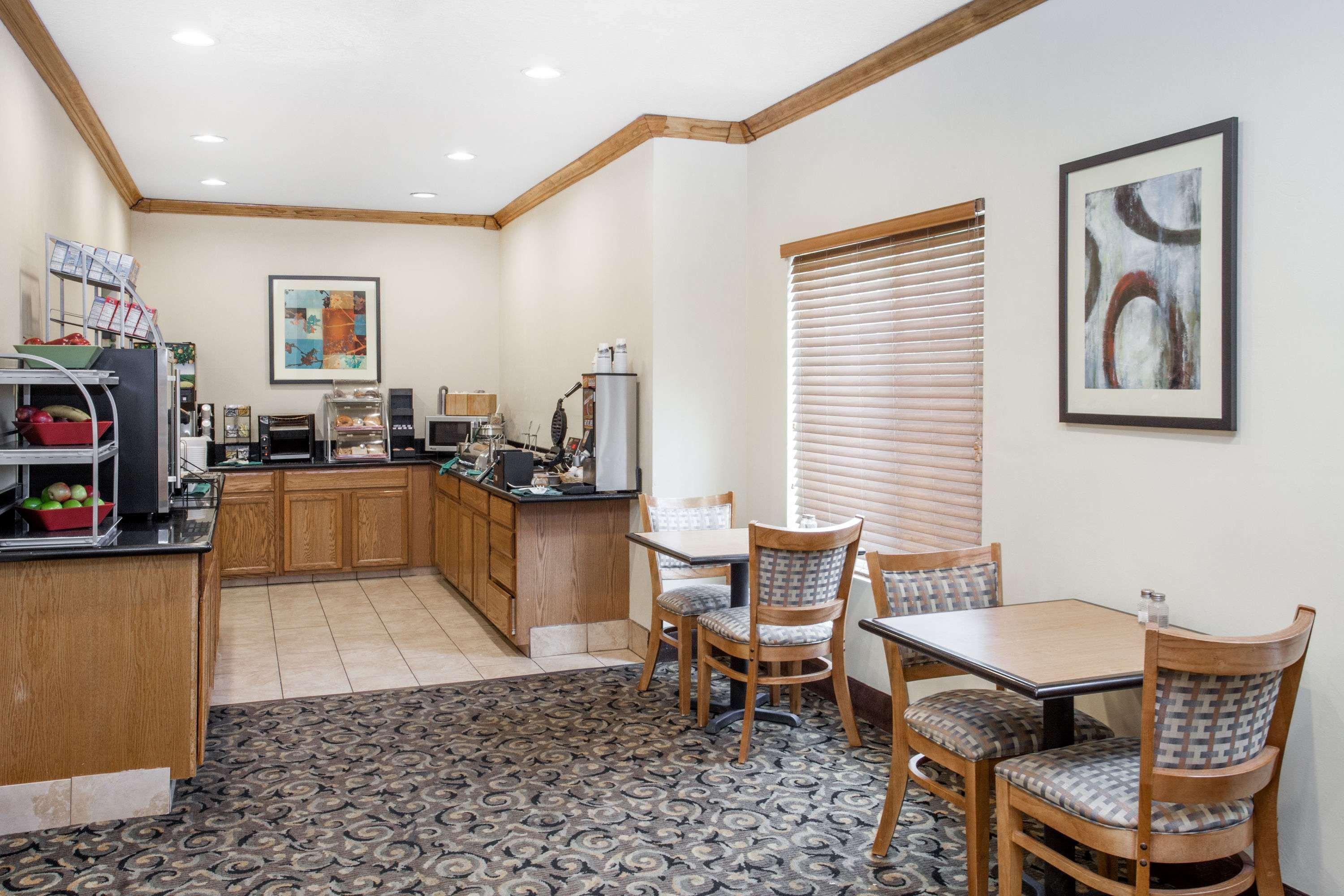 Hawthorn Extended Stay By Wyndham Decatur Exterior foto